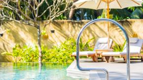 Jakie leżaki ogrodowe nad basen? Przegląd materiałów