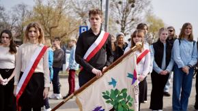 Tablica Ireny Sendlerowej odsłonięta na moście w Opolu