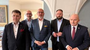 Nowe połączenia kolejowe na pograniczu. Rozmowy o trasach przez Głuchołazy