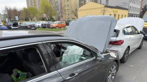 Wypadek na ul. Wrocławskiej w Opolu. Zderzenie dwóch aut