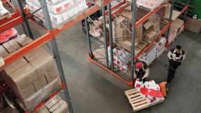 Projektowanie układu regałów paletowych a przepustowość magazynu