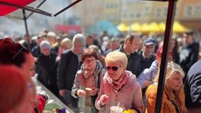 Jajecznica z tysięcy jaj, żurek i wspólne świętowanie. Wielkanocne śniadanie na Rynku