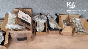 Opolska KAS udaremniła przemyt narkotyków w przesyłkach kurierskich.