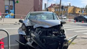 Zderzenie dwóch pojazdów na ul. Katowickiej w Opolu. Zablokowana Katowicka 