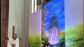 Wigilia Paschalna w opolskiej katedrze. Wierni przygotowują się do Niedzieli Zmartwychwstania