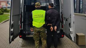 Decyzje deportacyjne po wyrokach. Trzech obywateli Ukrainy opuści Polskę