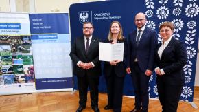 Umowy na dofinansowanie projektów rewitalizacyjnych dla samorządów