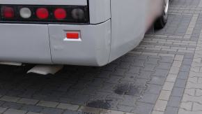 Autokar z wyciekiem paliwa wycofany przed wyjazdem uczniów