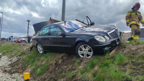 Samochód wypadł z drogi w Wołczynie 