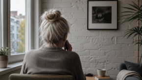 Seniorka straciła 60 tysięcy złotych. Oszust podszył się pod policję