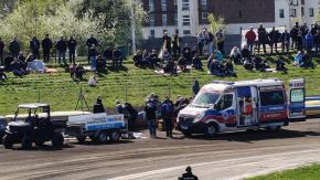 Groźny wypadek na żużlu w Opolu. Motocykl wpadł na trybuny