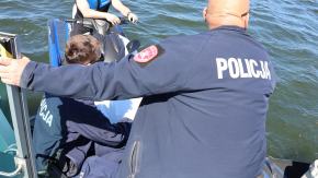 Pierwsza interwencja na wodzie. Policjanci pomogli na Jeziorze Dużym