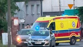 68-latka wpadła do wody - pomógł policjant drogówki po służbie