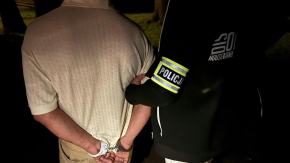 Głośna muzyka zwróciła uwagę policjantów, wpadł z narkotykami