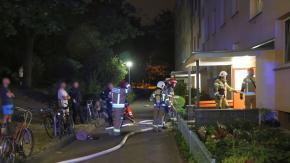Nocny pożar na ulicy Dambonia. Interweniowały cztery zastępy straży