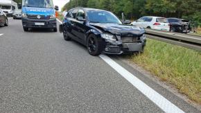 Trzy zdarzenia na A4. Dachowanie i kolizje na obu jezdniach