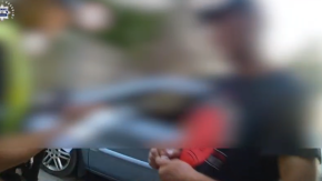 52-letni obywatel Gruzji próbował wręczyć policjantom łapówkę WIDEO