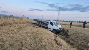Autolaweta dachowała na A4. Pasażer trafił do szpitala