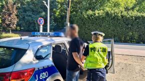 Z promilami i bez prawa jazdy wiózł syna na rozpoczęcie roku szkolnego