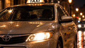 Nie każda taksówka jest legalna. Policja ostrzega przed "fake taxi"