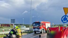 Śmiertelny wypadek motocyklisty BMW na DW 426. Są utrudnienia w ruchu