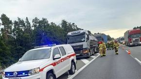 Kolizja dwóch ciężarówek na A4. Zablokowany prawy pas w kierunku Wrocławia