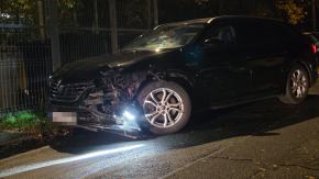 Nocna akcja na Malince w Opolu. Uderzyła w Forda, odjechała z piskiem i porzuciła włączone auto