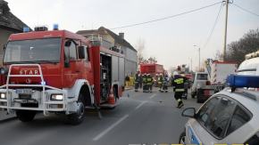 Wybuch gazu w budynku wielorodzinnym w Błotnicy Strzeleckiej. Jedna osoba trafiła do szpitala