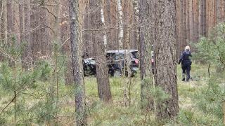 Śmiertelny wypadek pod Opolem. Kierowca zginął po uderzeniu w drzewo