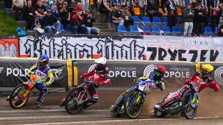 Kolejarz Opole przegrywa inaugurację sezonu. Goście z Gniezna lepsi o cztery punkty