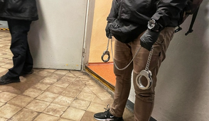 Ukradł batonik i zaatakował ekspedientkę. Sąd zdecydował o areszcie