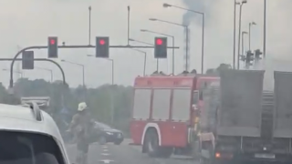 Samochód ciężarowy zapalił się na obwodnicy Opola