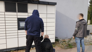 Ukrywał się w Holandii, wrócił z tęsknoty. Wpadł pod paczkomatem
