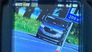 Bus pędził 101 km/h przez wieś