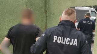 Pod wpływem alkoholu i na zakazie pojechał odebrać partnerkę z odwyku WIDEO 