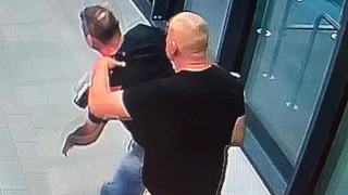 Dzielnicowy po służbie zatrzymał złodzieja alkoholu