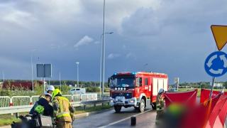 Śmiertelny wypadek motocyklisty BMW na DW 426. Są utrudnienia w ruchu