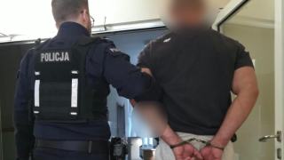 Nie było obiadu, więc bił matkę drewnianym kijem. Syn znęcał się nad 53-letnią matką