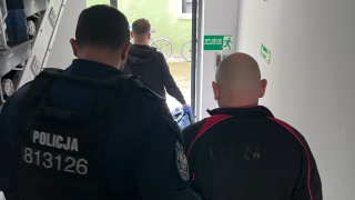 Wezwał policję, bo widział intruzów na swojej posesji. Sam trafił za "kratki"