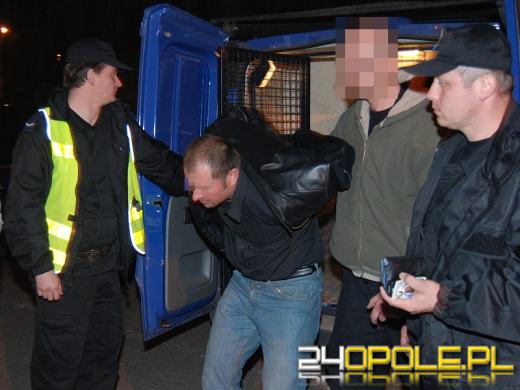 Napadł z bronią na taksówkarza