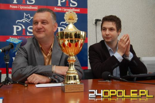 Drosik: PiS chce przykuć uwagę mediów