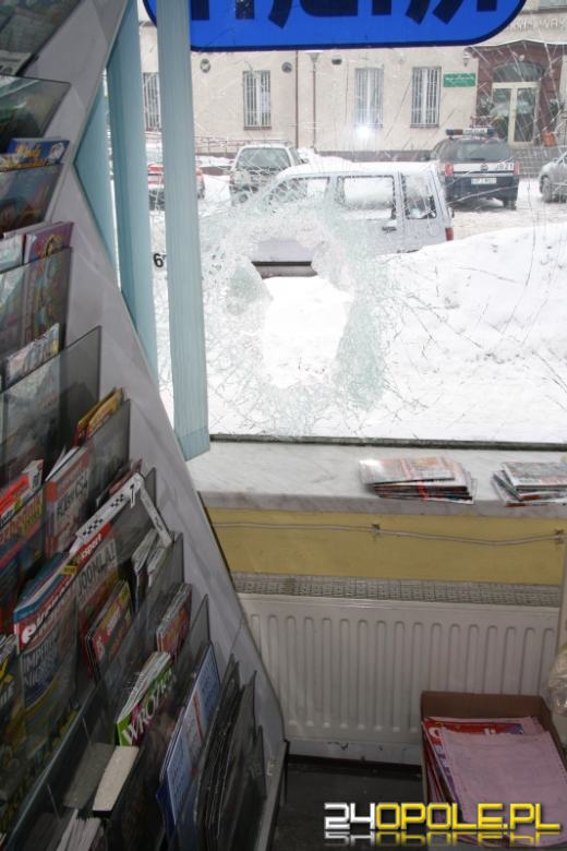 Włamanie do sklepu w Zawadzkiem
