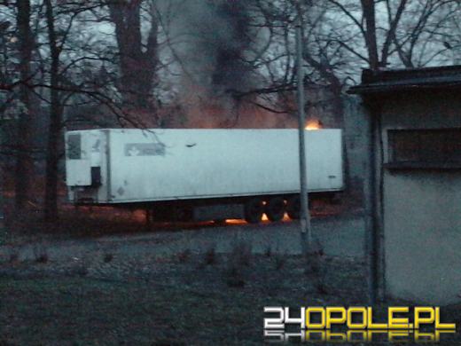 Pożar naczepy w Opolu