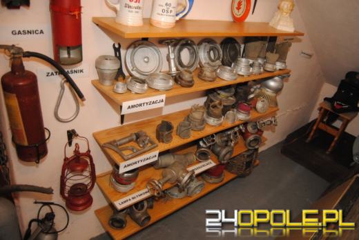 Strażacy-ochotnicy przerabiają radiowóz