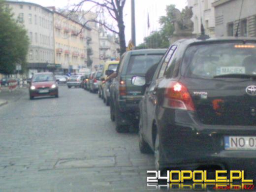 Wyjazd z Pasieki to jeden wielki korek