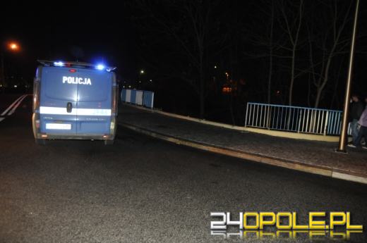 Samochód wpadł do Kanału Młynówka