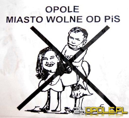 Anty PiS-owskie plakaty w Opolu