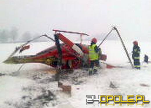 Helikopter rozbił się na polu