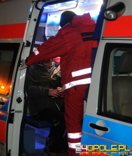 Grupa wyrostków zaatakowała 56-latka