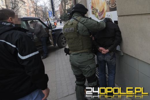 Spektakularna akcja CBŚ w centrum Opola